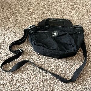 Black Kipling purse
